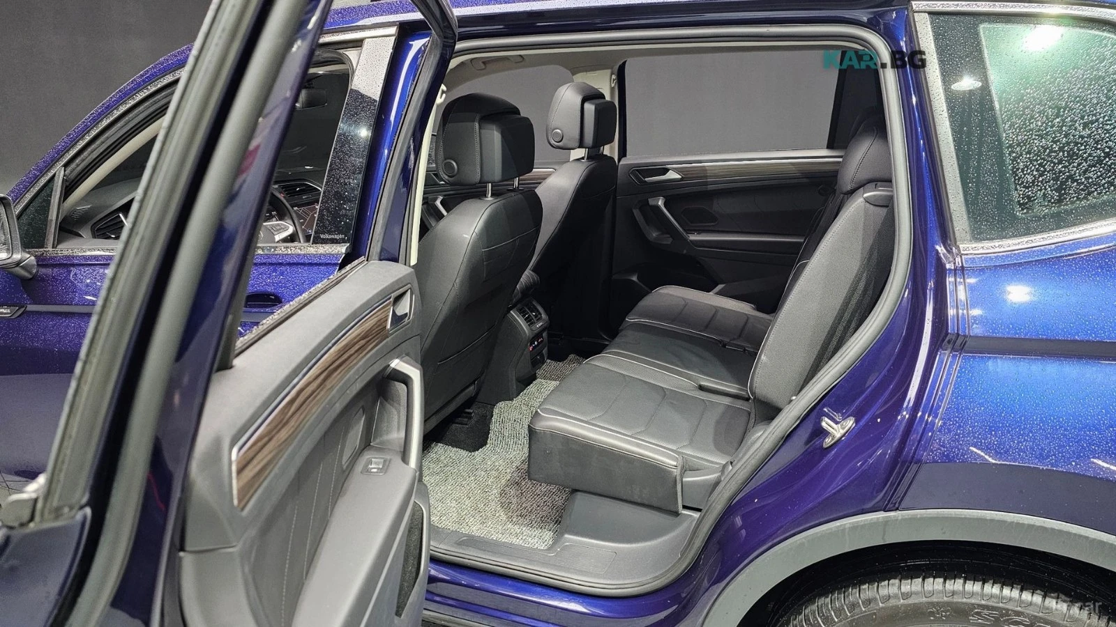 VW Tiguan * ALLSPACE* ПАНО* KEYLESS* Camera* ПОДГРЕВ* , снимка 10 - Автомобили и джипове - 55101651
