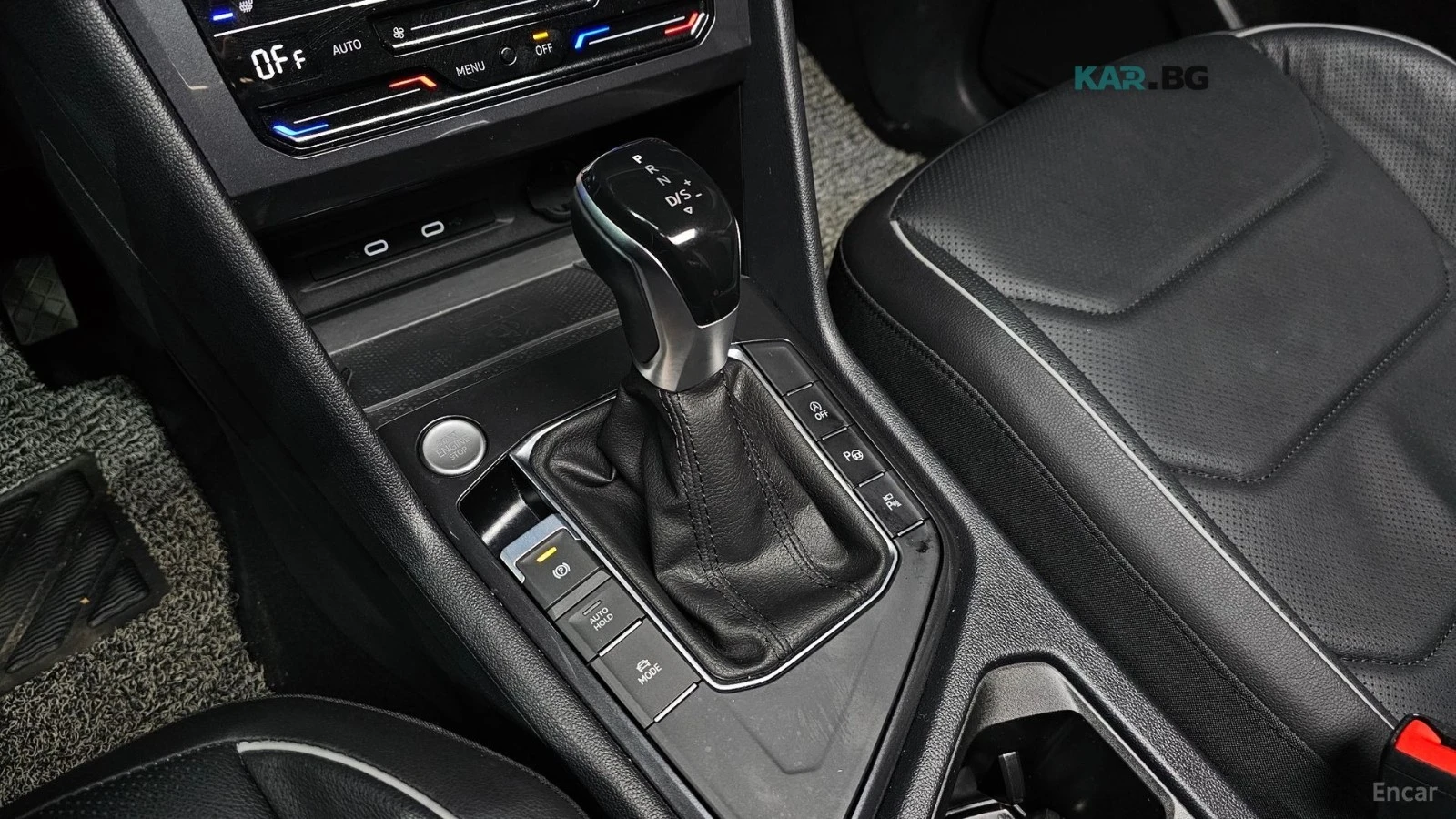 VW Tiguan * ALLSPACE* ПАНО* KEYLESS* Camera* ПОДГРЕВ* , снимка 9 - Автомобили и джипове - 55101651