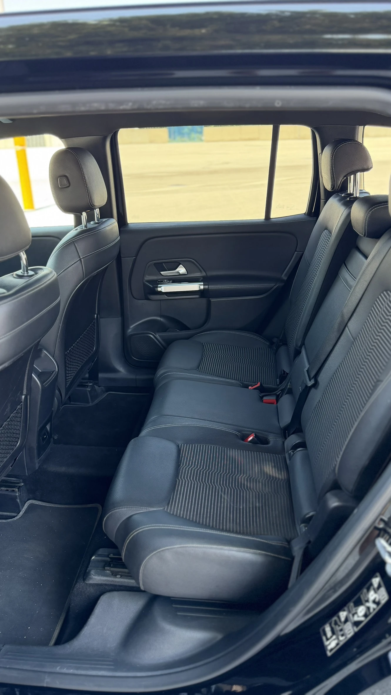 Mercedes-Benz GLB 200 8G-DCT 2021 4х4 Пълна сервизна история 6+ 1, снимка 10 - Автомобили и джипове - 55204372