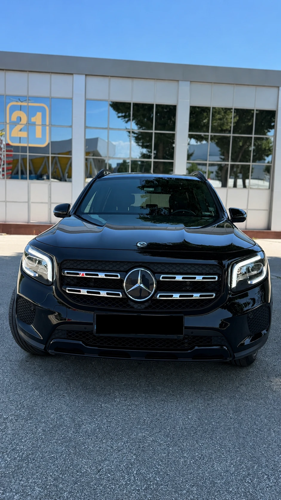 Mercedes-Benz GLB 200 8G-DCT 2021 4х4 Пълна сервизна история 6+ 1, снимка 2 - Автомобили и джипове - 55204372