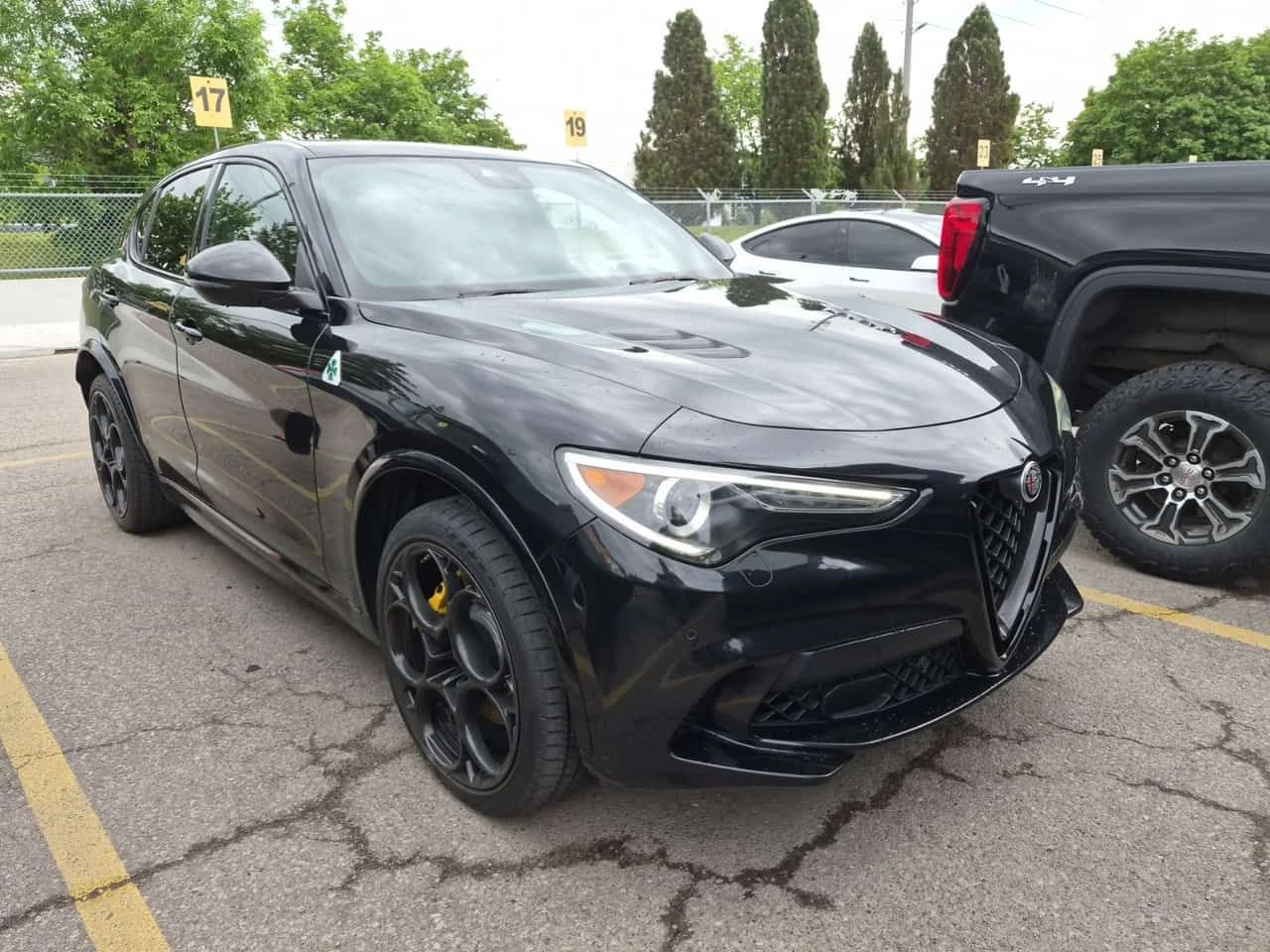 Alfa Romeo Stelvio * QUADRIFOGLIO* АВТОКРЕДИТ БЕЗ ПЪРВОНАЧАЛНА ВНОСКА, снимка 2 - Автомобили и джипове - 55441476