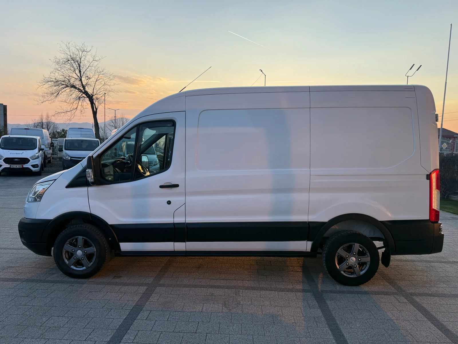 Ford Transit 2.0TDCI Клима L2H2 Euro 6 , снимка 5 - Бусове и автобуси - 53756332