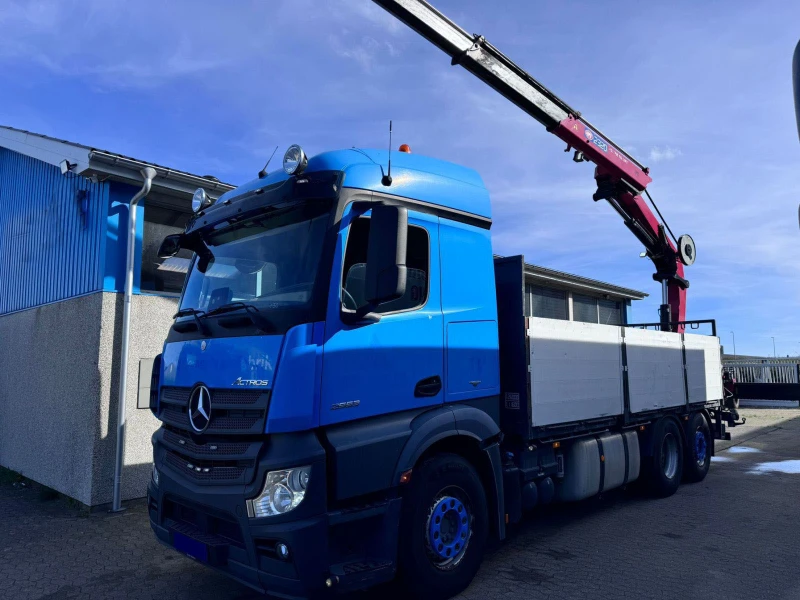 Mercedes-Benz Actros 2553 6x2 CRANE HMF 2320К -RCS, снимка 1 - Камиони - 47430263