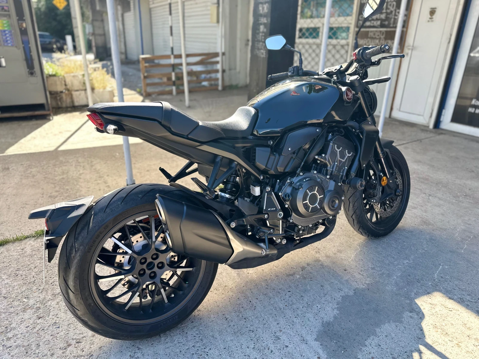 Honda Cb 1000 R Black Edition - изображение 3