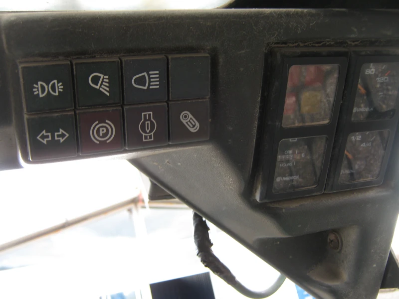 Мини челни товарачи Bobcat 322, снимка 8 - Индустриална техника - 52505237