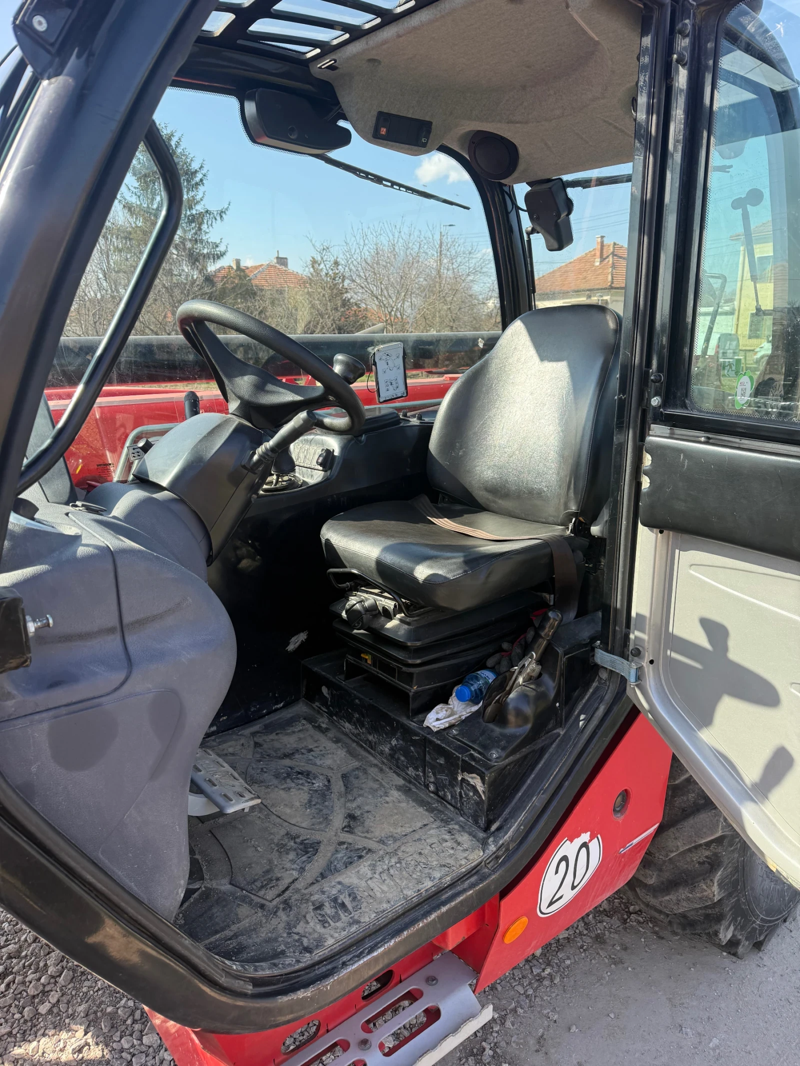Телескопични товарачи Manitou Mt933, снимка 5 - Индустриална техника - 55568902