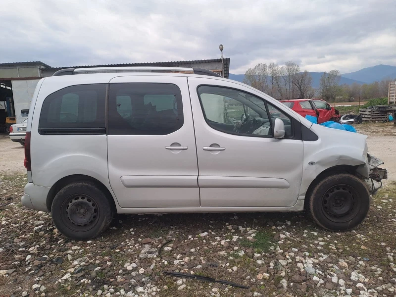 Citroen Berlingo 1.6hdi, снимка 4 - Автомобили и джипове - 46560682