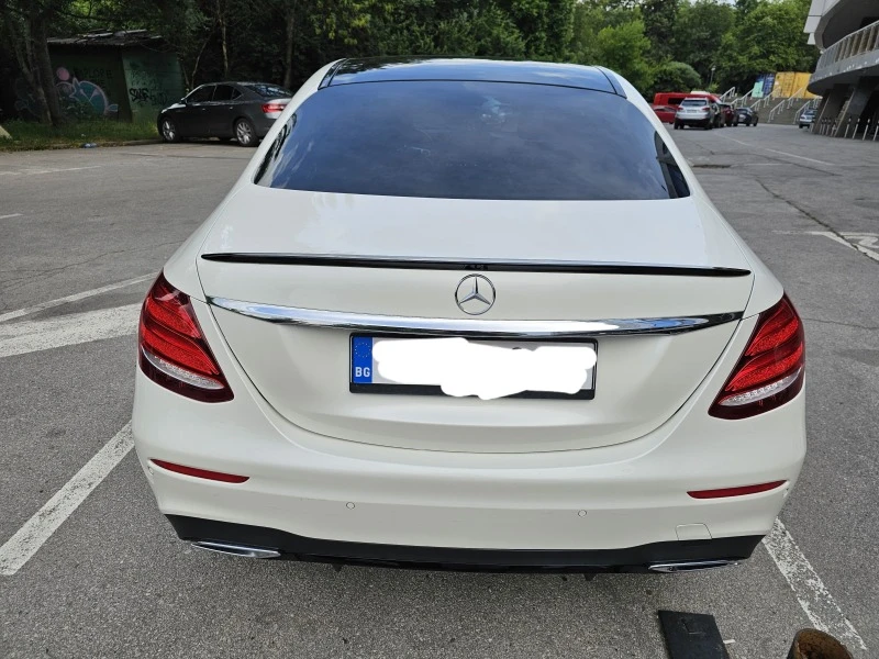 Mercedes-Benz E 350 AMG Пакет, снимка 3 - Автомобили и джипове - 47211137