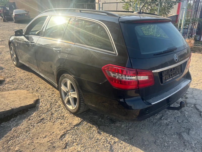 Mercedes-Benz E 250, снимка 3 - Автомобили и джипове - 47469183