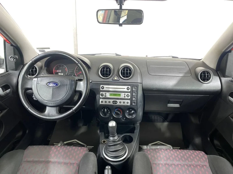 Ford Fiesta 1.6d, снимка 8 - Автомобили и джипове - 48031325