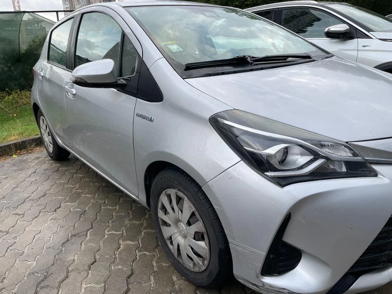 Toyota Yaris 1, 5, снимка 2 - Автомобили и джипове - 48281247