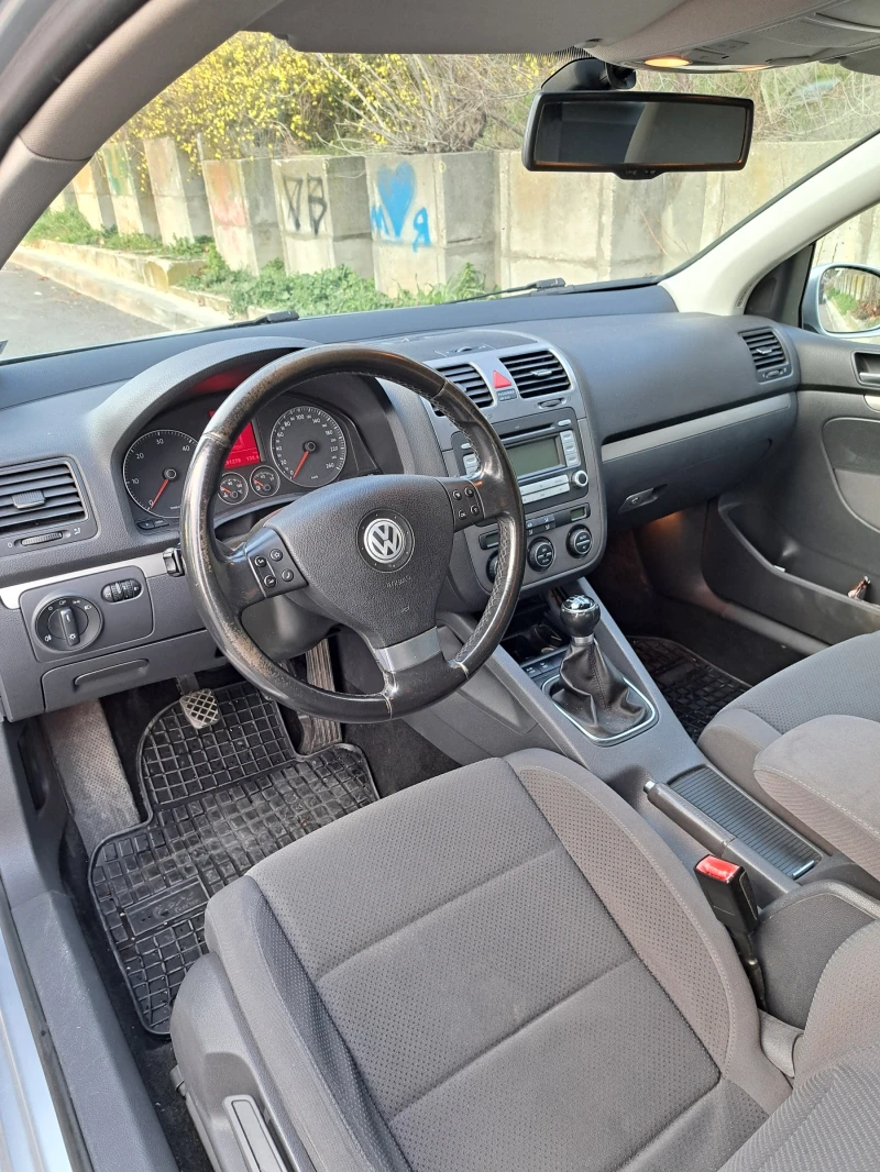 VW Golf 1.9 TDI, снимка 6 - Автомобили и джипове - 49449248