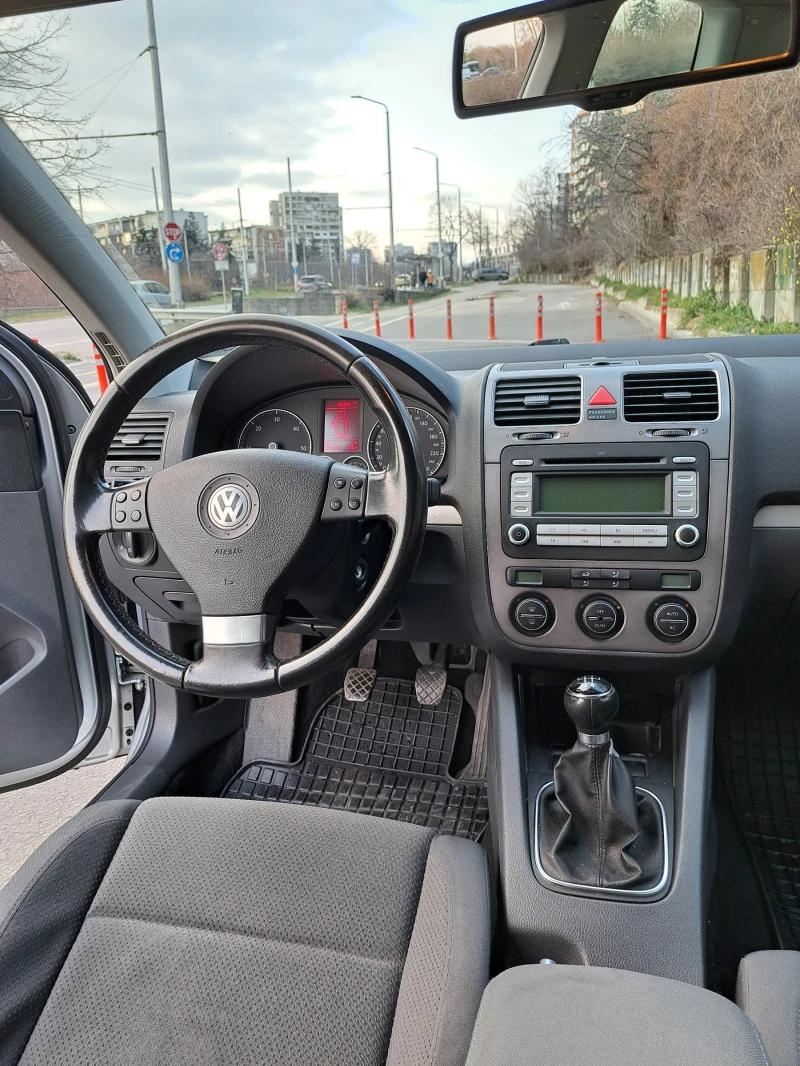 VW Golf 1.9 TDI, снимка 7 - Автомобили и джипове - 49449248