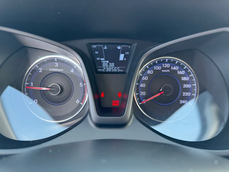 Hyundai Ix20 1.4 CRDI, снимка 12 - Автомобили и джипове - 51220041