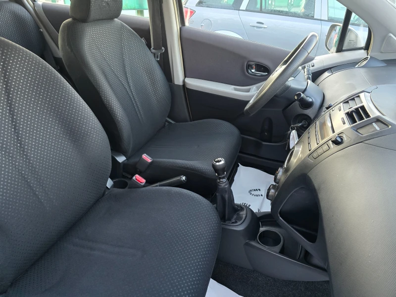 Toyota Yaris 1.4 D4D-Феислифт, 6скорости , снимка 9 - Автомобили и джипове - 52775828