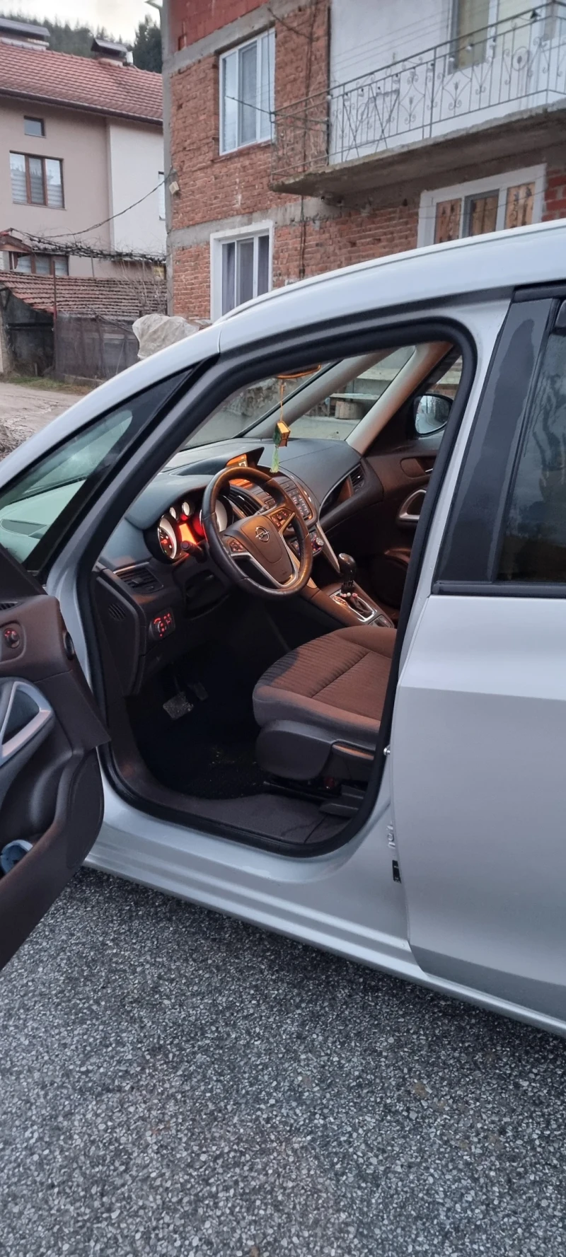 Opel Zafira, снимка 5 - Автомобили и джипове - 53287240