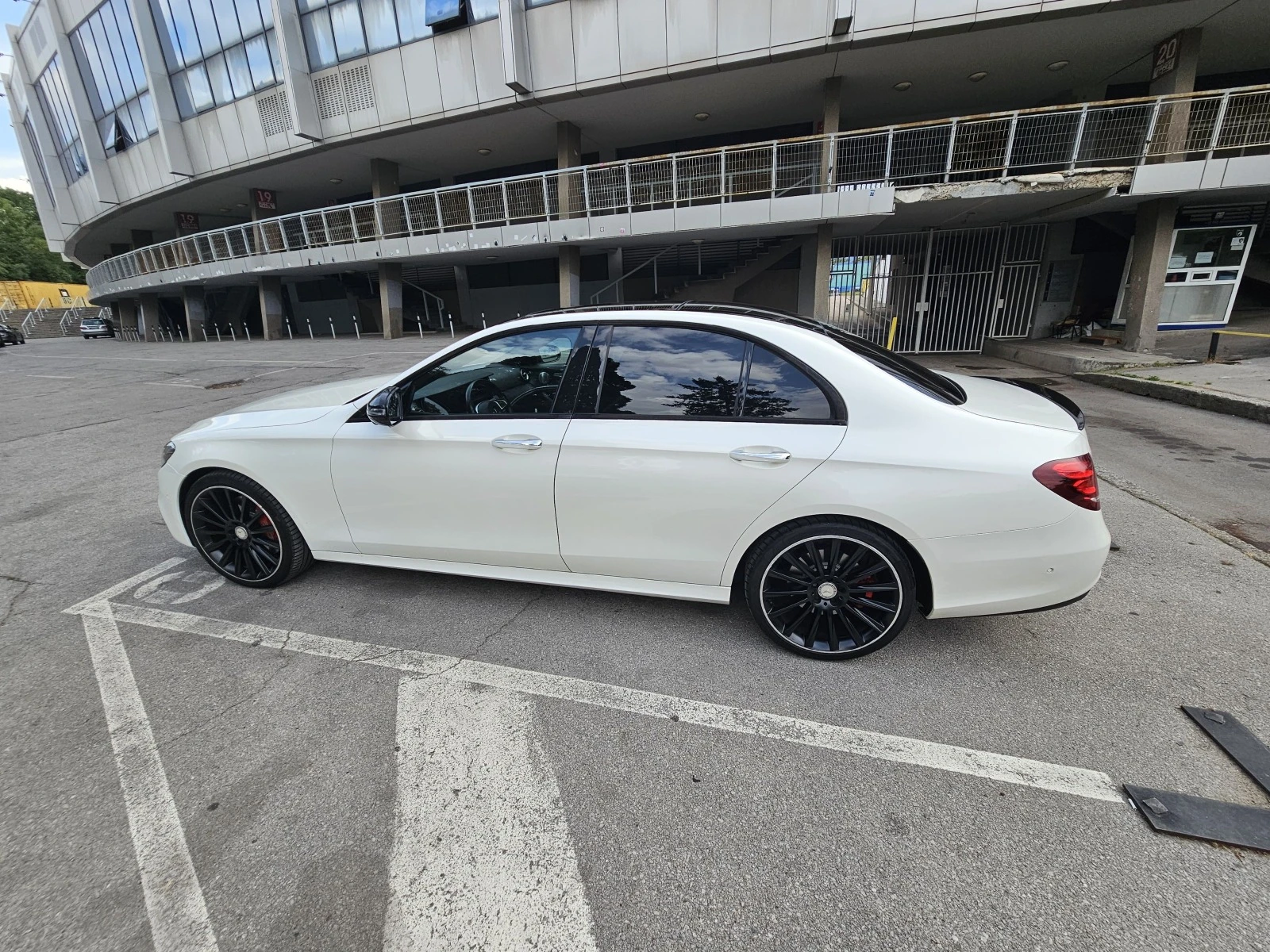 Mercedes-Benz E 350  - изображение 2