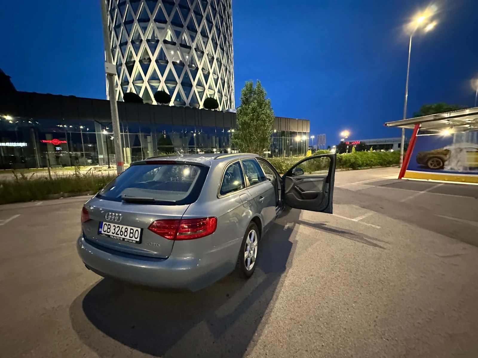 Audi A4 2.0 - изображение 8