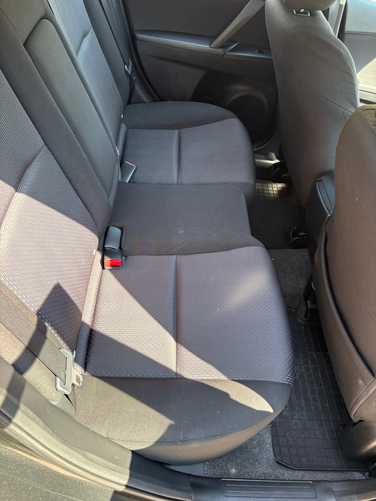 Mazda 3 1.6 MZ-CD - изображение 7