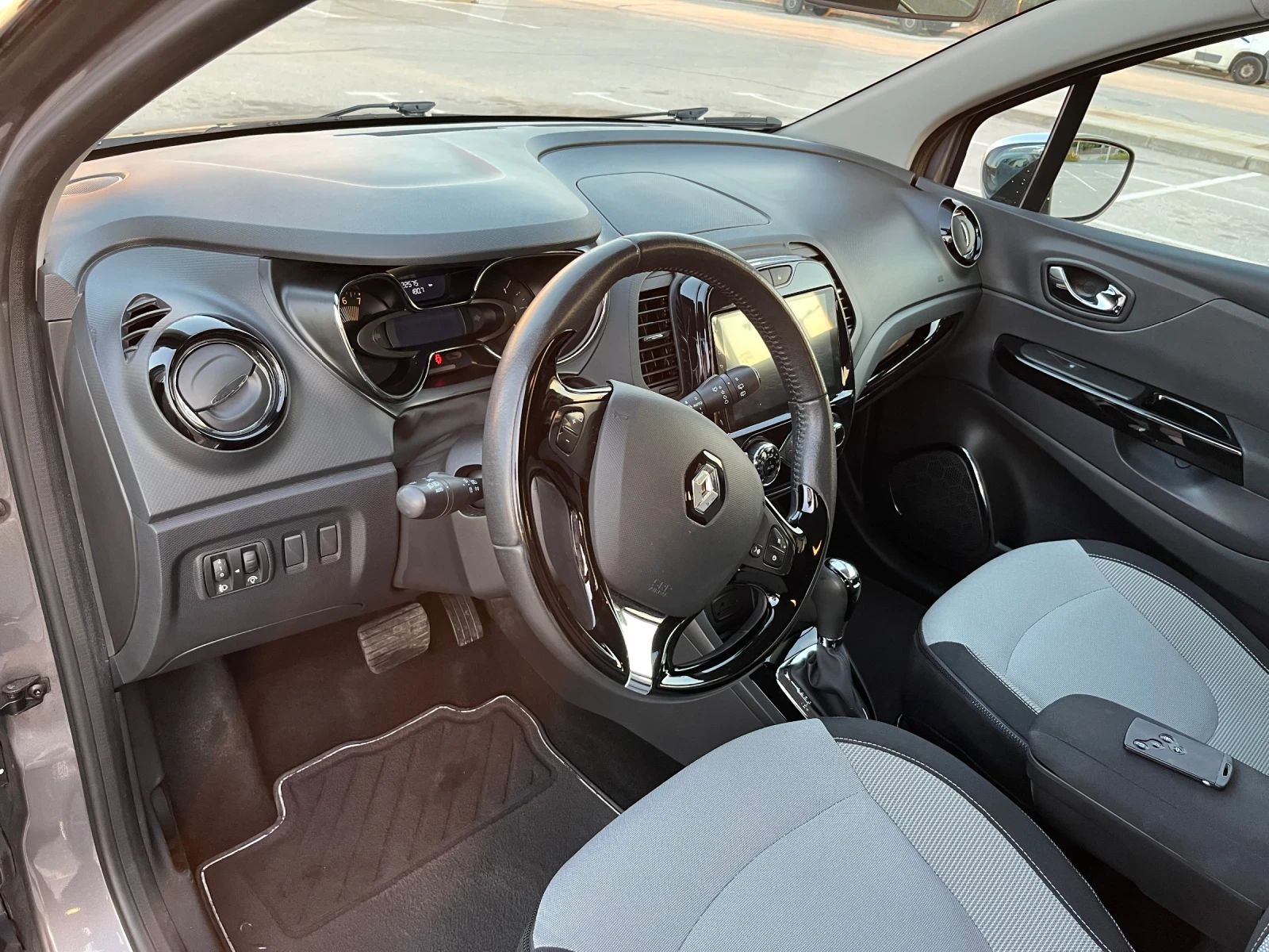 Renault Captur 1.2 - изображение 7