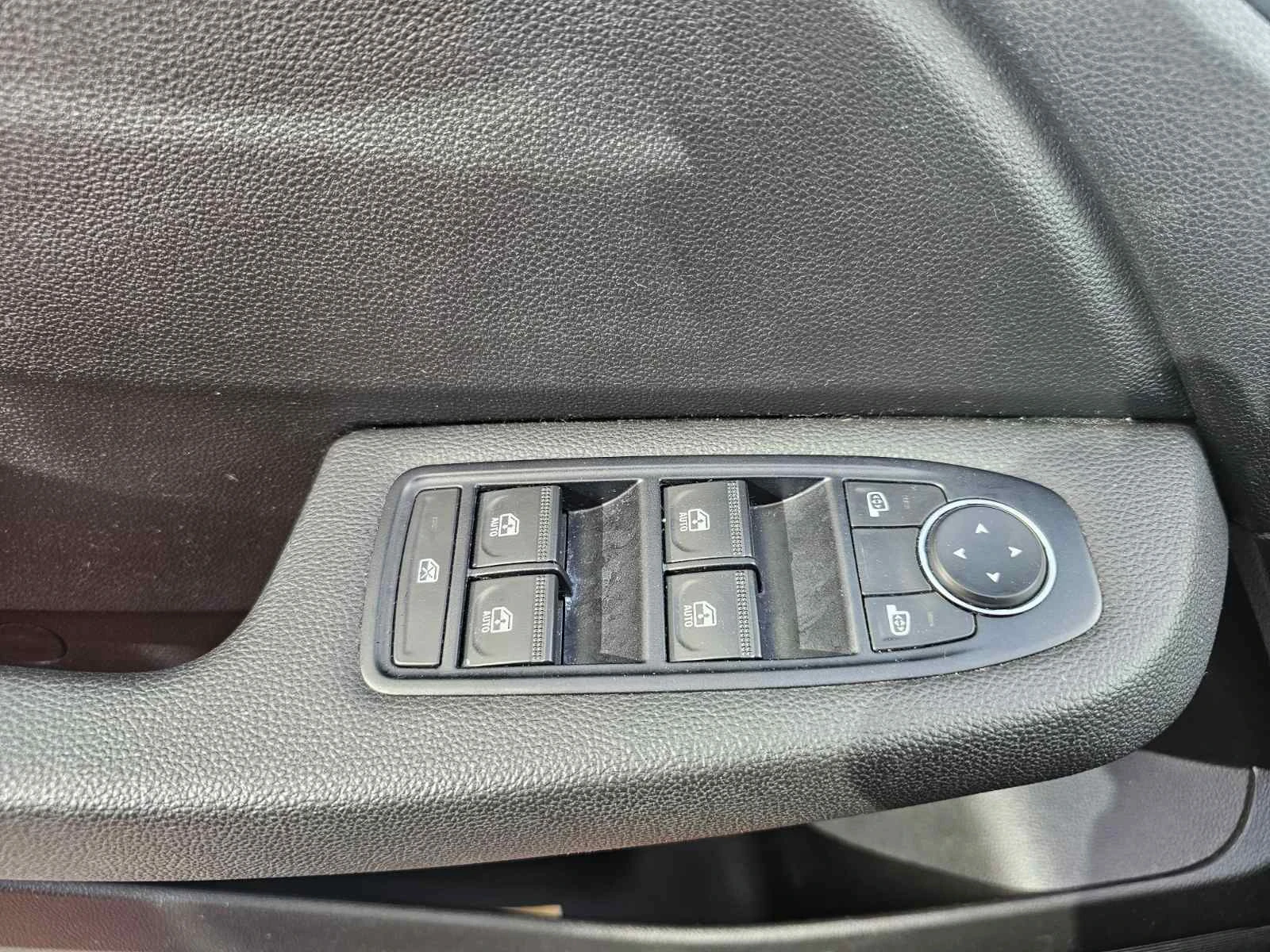 Renault Clio 1.0 TCe 90 Stop&Start EDC, снимка 11 - Автомобили и джипове - 53359134