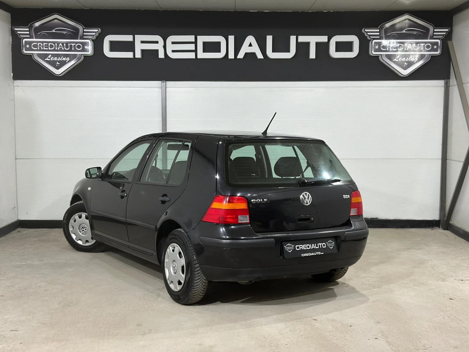 VW Golf 1.9 TDI, снимка 4 - Автомобили и джипове - 53827507