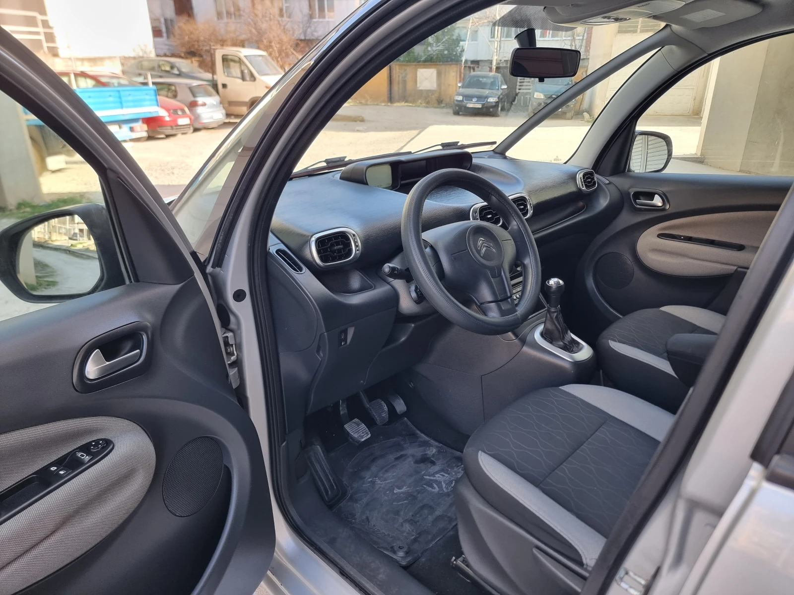 Citroen C3 Picasso 1.6 HDI* EXCLUSIVE , снимка 10 - Автомобили и джипове - 53836007