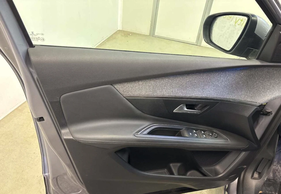 Peugeot 3008 Allure, снимка 12 - Автомобили и джипове - 53903157