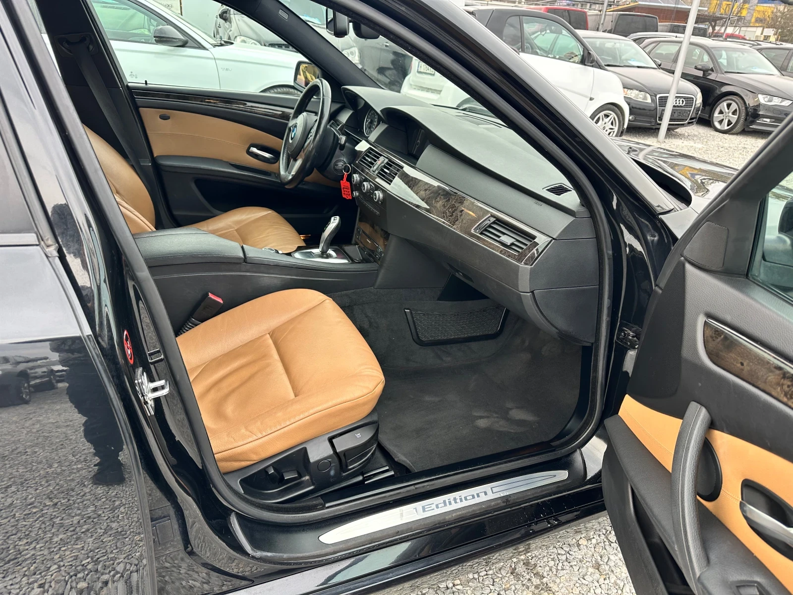 BMW 525 3.0 197k.c FACE, снимка 12 - Автомобили и джипове - 53917167