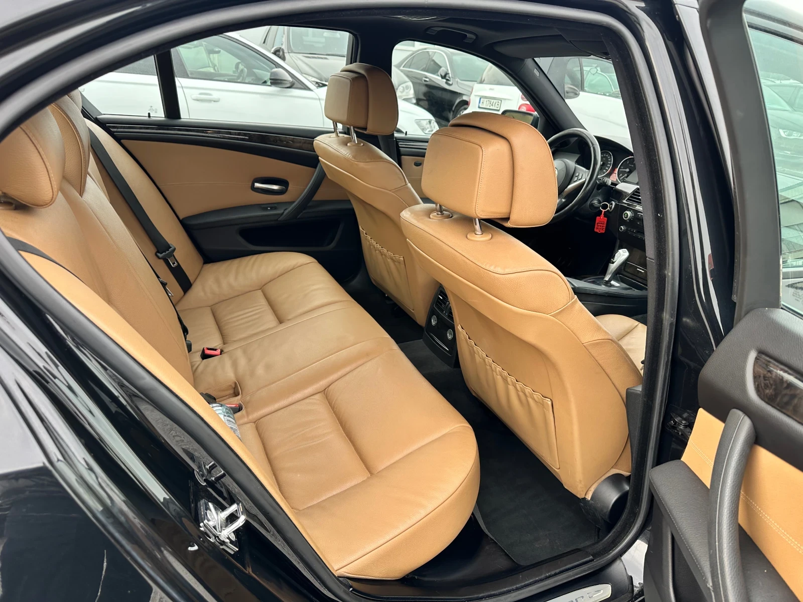 BMW 525 3.0 197k.c FACE, снимка 15 - Автомобили и джипове - 53917167