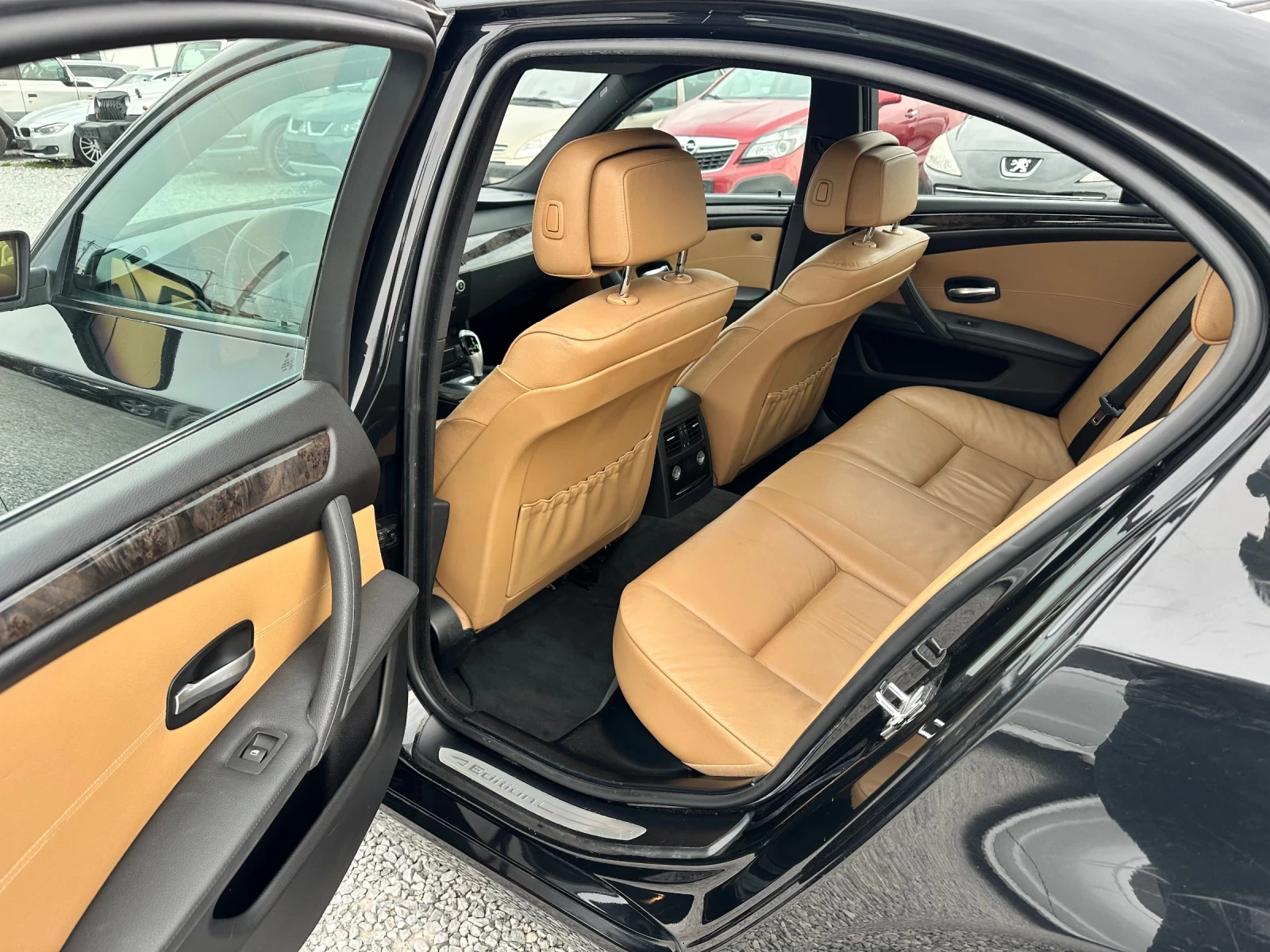 BMW 525 3.0 197k.c FACE, снимка 14 - Автомобили и джипове - 53917167