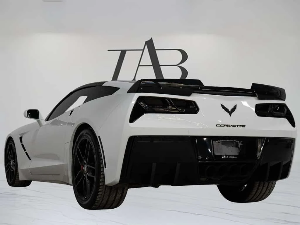 Chevrolet Corvette 2LT | Z51 | CUSTOM EXHAUST | 20 IN  CARFAX, снимка 6 - Автомобили и джипове - 54113513