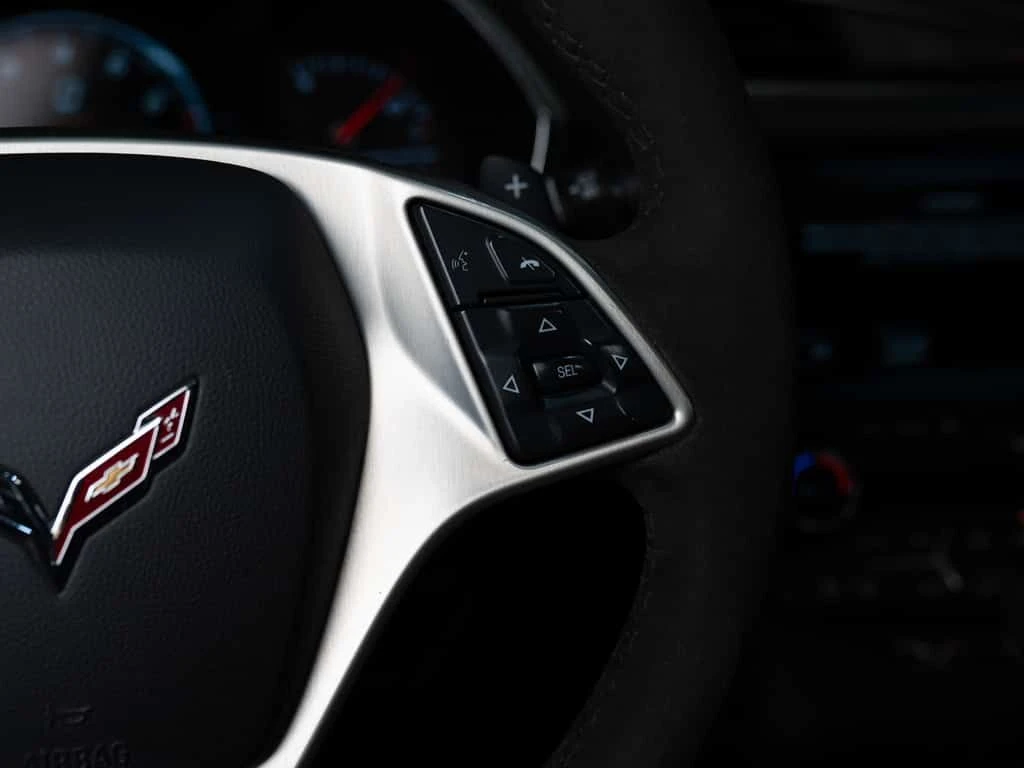 Chevrolet Corvette 2LT | Z51 | CUSTOM EXHAUST | 20 IN  CARFAX, снимка 15 - Автомобили и джипове - 54113513