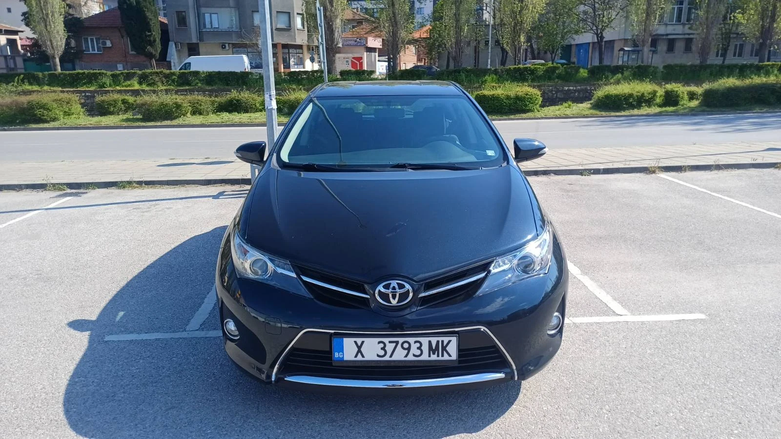 Toyota Auris 1.4, снимка 3 - Автомобили и джипове - 54336947