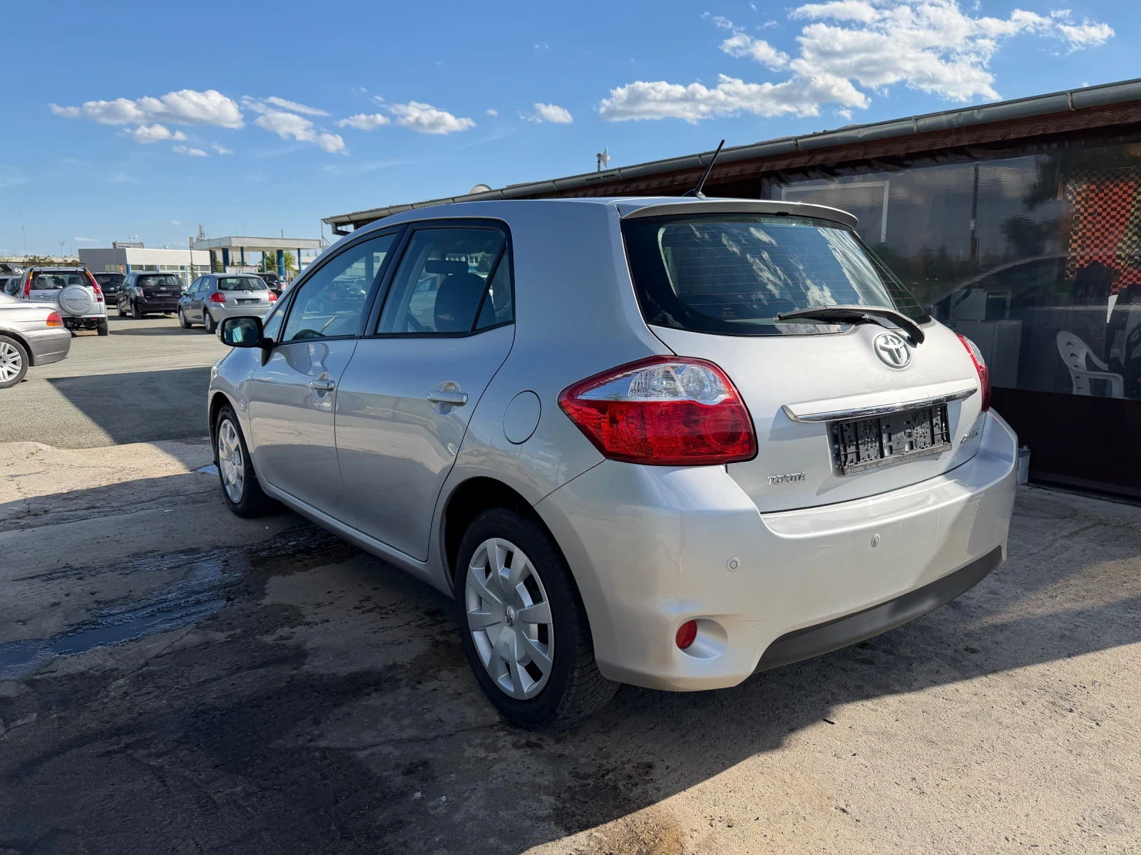 Toyota Auris 1.6, снимка 5 - Автомобили и джипове - 54556026