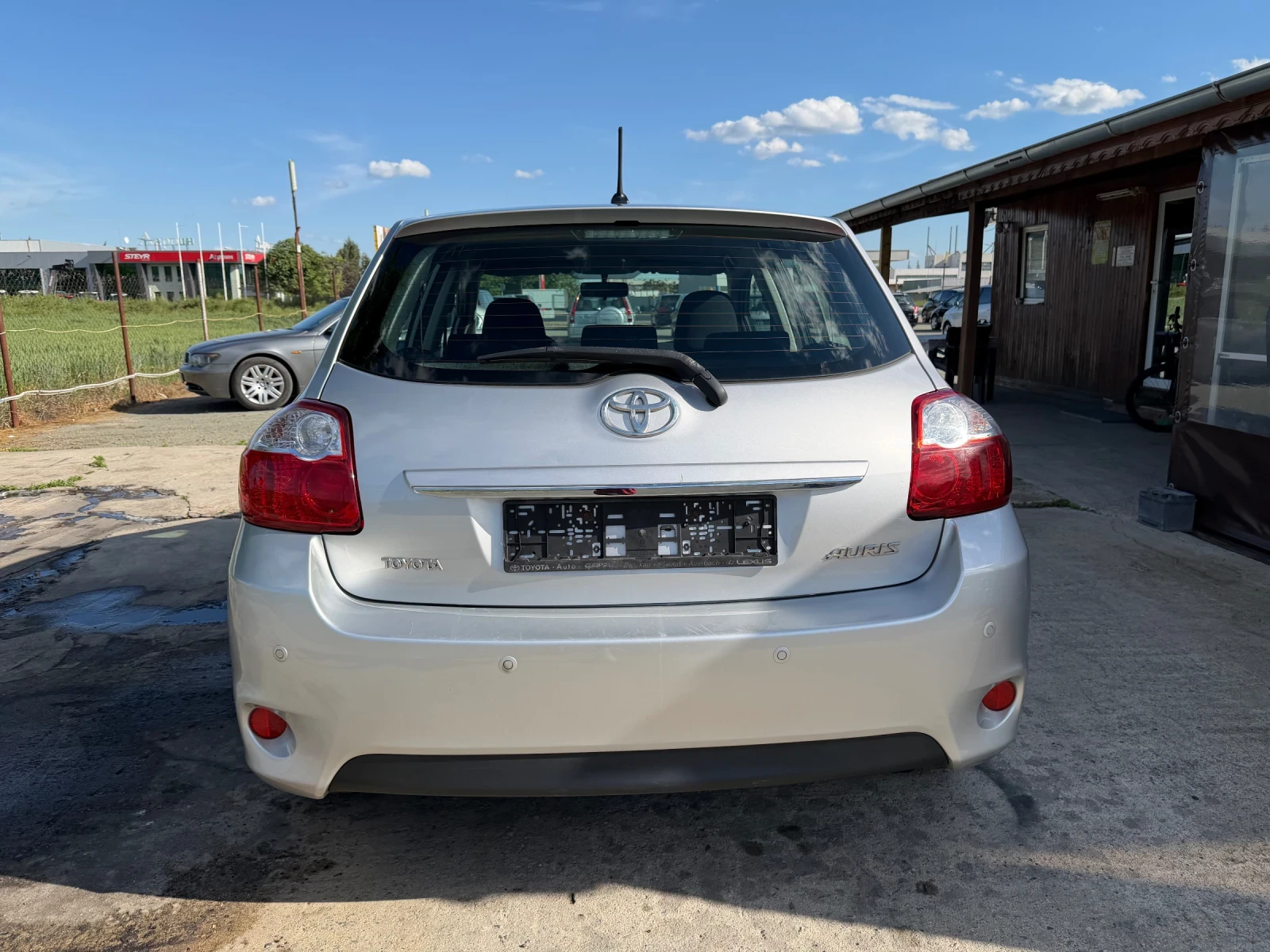 Toyota Auris 1.6, снимка 6 - Автомобили и джипове - 54556026