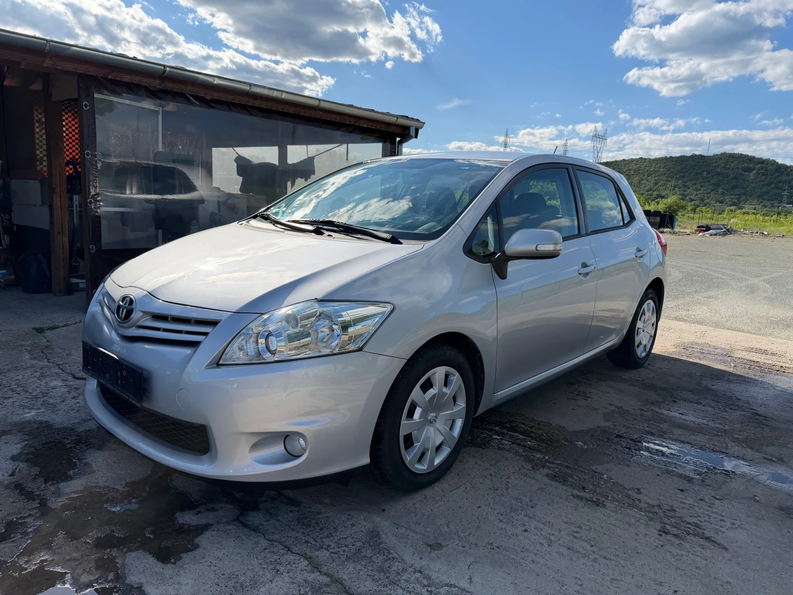 Toyota Auris 1.6, снимка 3 - Автомобили и джипове - 54556026
