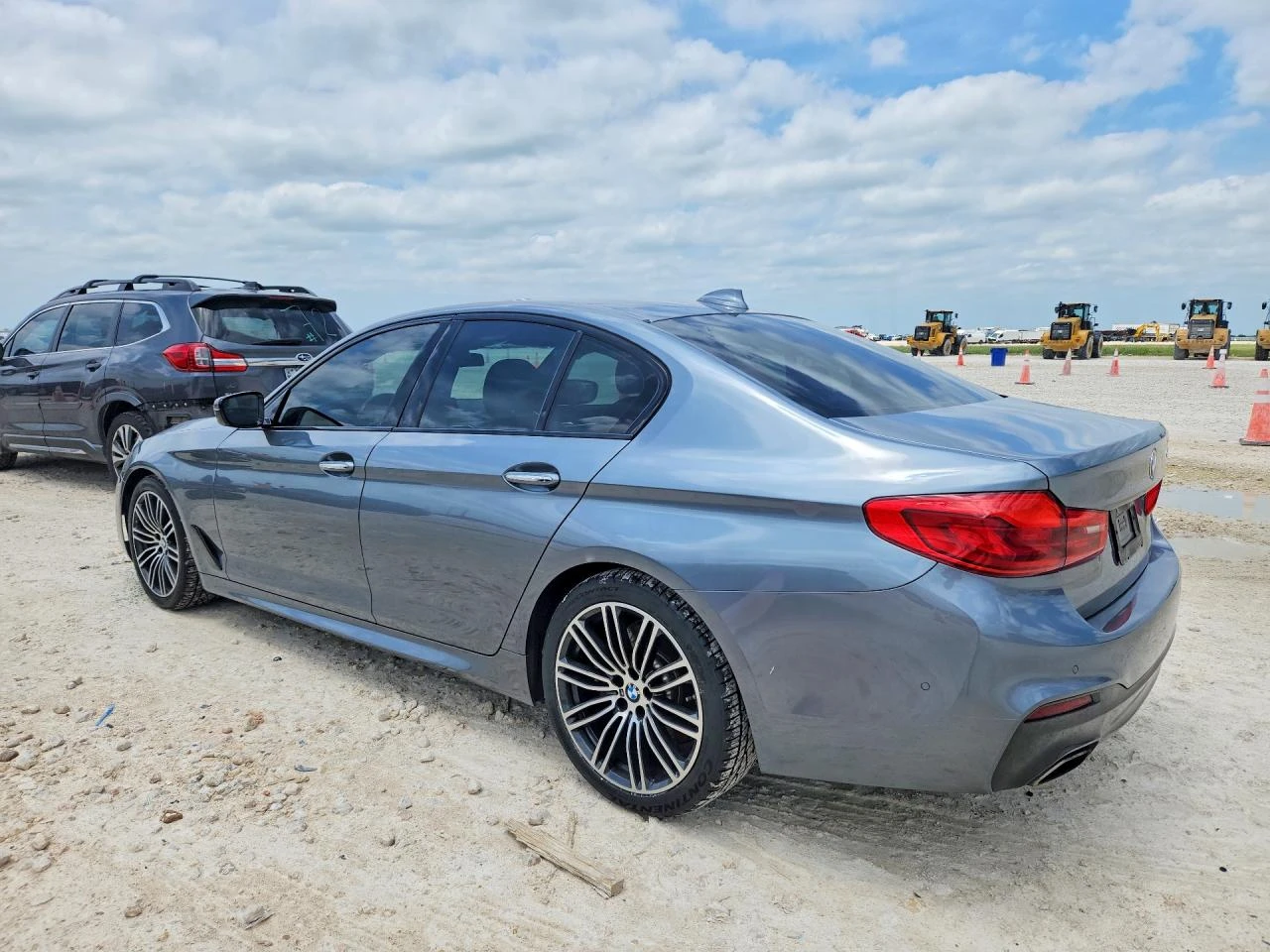 BMW 540 * Premium* DIGITAL* Кожа* Пано* Нави* 360* , снимка 2 - Автомобили и джипове - 54599110