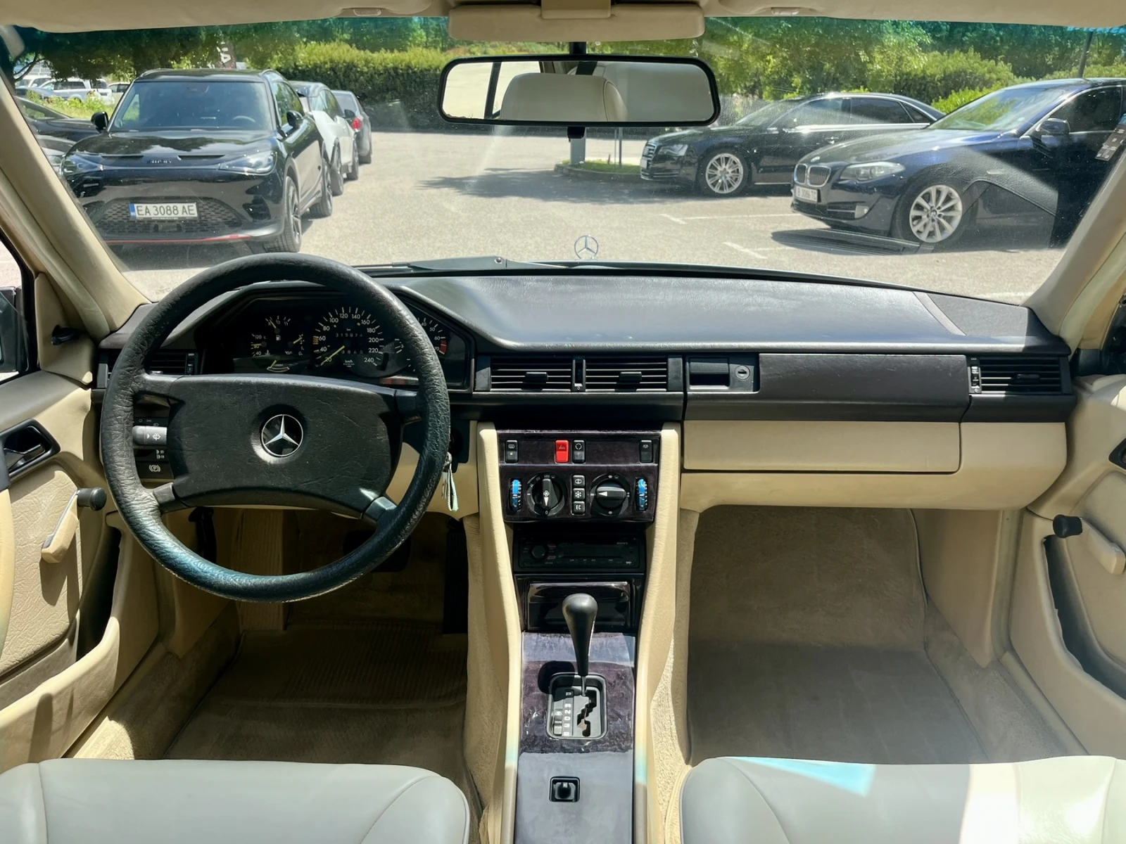 Mercedes-Benz 124 260E M103, снимка 13 - Автомобили и джипове - 54739524