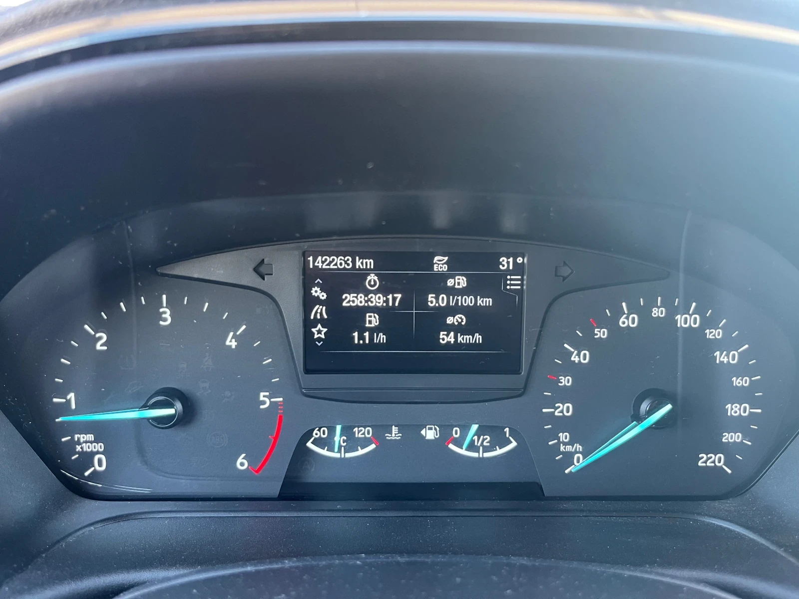 Ford Fiesta 1.5TDCI Business, снимка 8 - Автомобили и джипове - 55030916