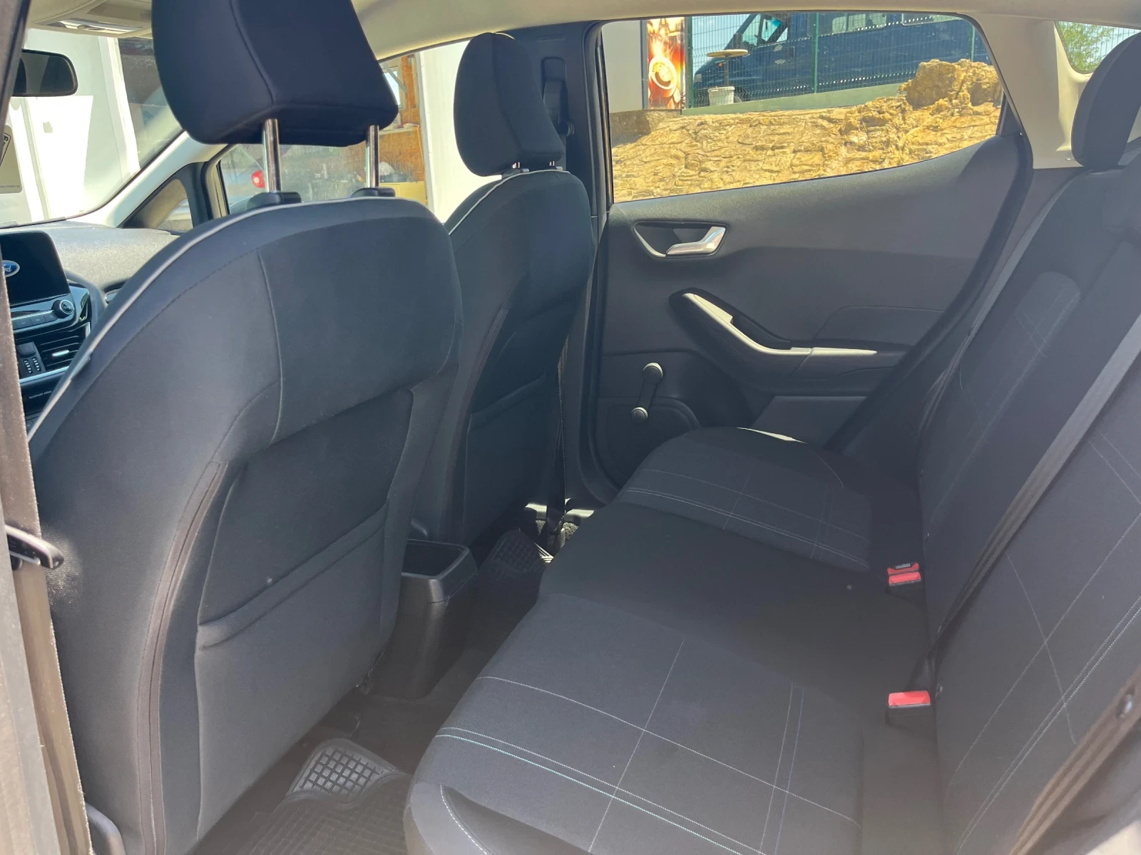 Ford Fiesta 1.5TDCI Business, снимка 16 - Автомобили и джипове - 55030916