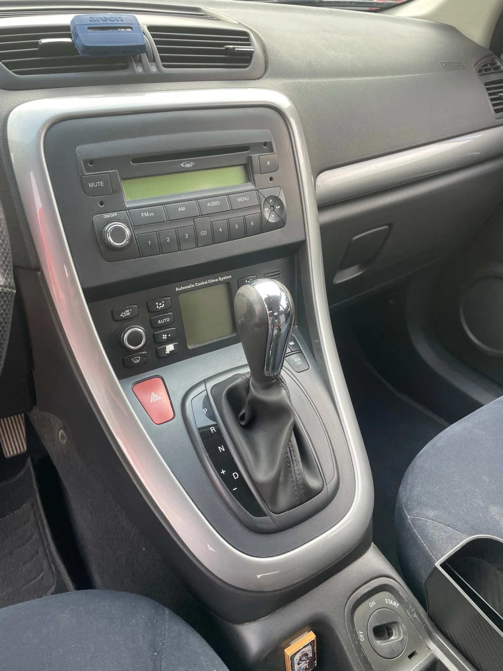 Fiat Croma 1.9 Multijet автомат, снимка 8 - Автомобили и джипове - 56045852