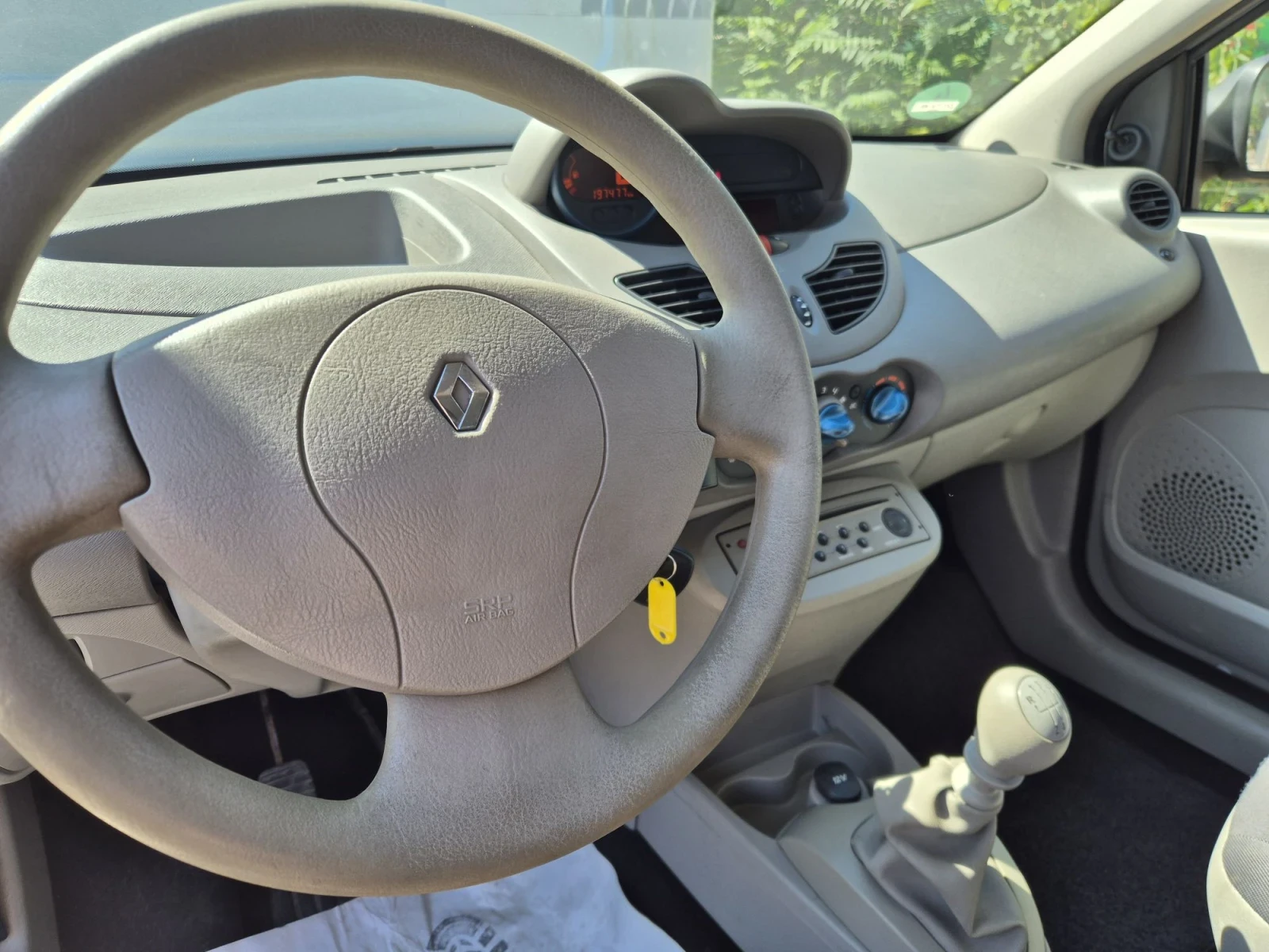 Renault Twingo, снимка 9 - Автомобили и джипове - 56138726