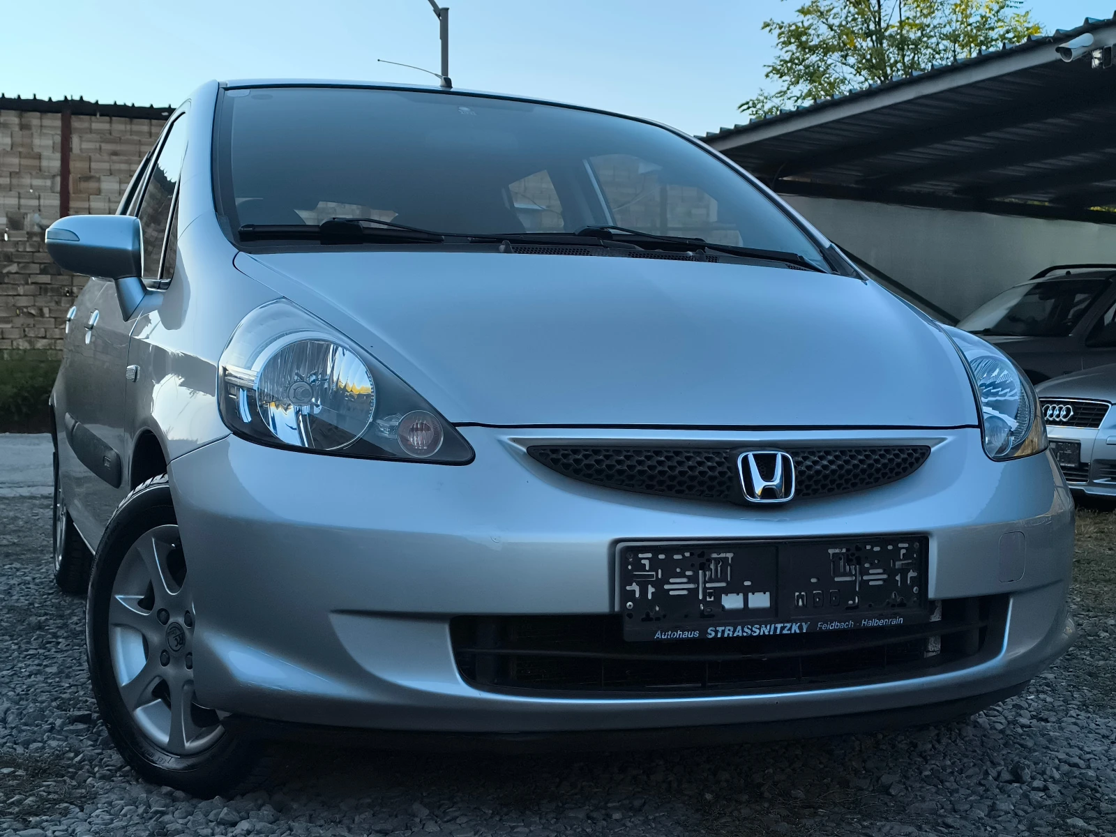 Honda Jazz FACE LIFT-1.4i-83кс(4-цилиндъра)-КЛИМАТРОНИК-