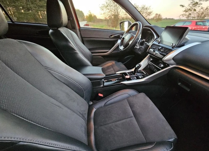 Mitsubishi Eclipse Cross PHEV Фул Екстри НОВА, снимка 9 - Автомобили и джипове - 49580549