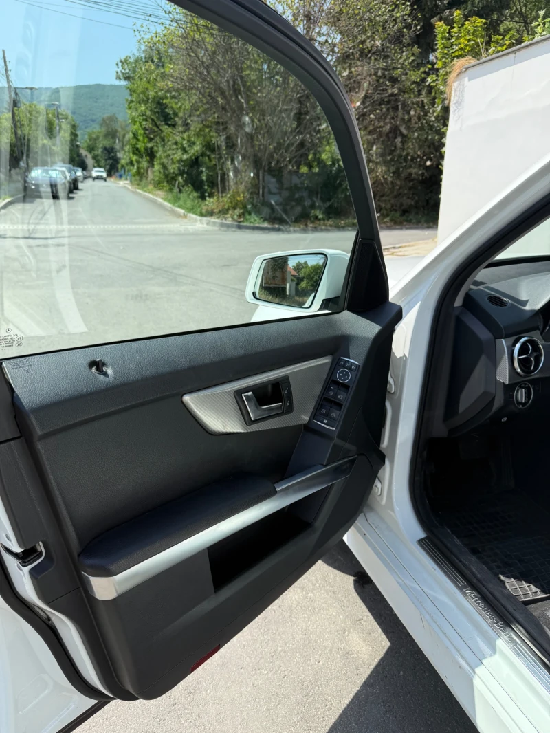 Mercedes-Benz GLK Sport edition , снимка 4 - Автомобили и джипове - 52075985