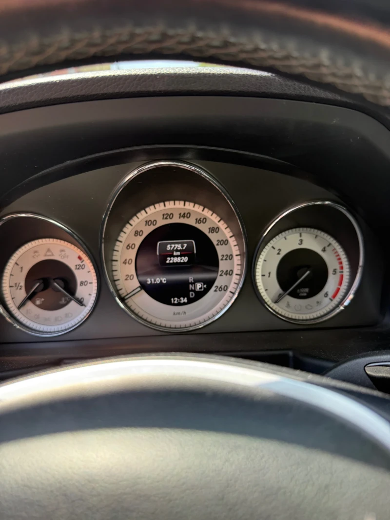 Mercedes-Benz GLK Sport edition , снимка 12 - Автомобили и джипове - 52075985