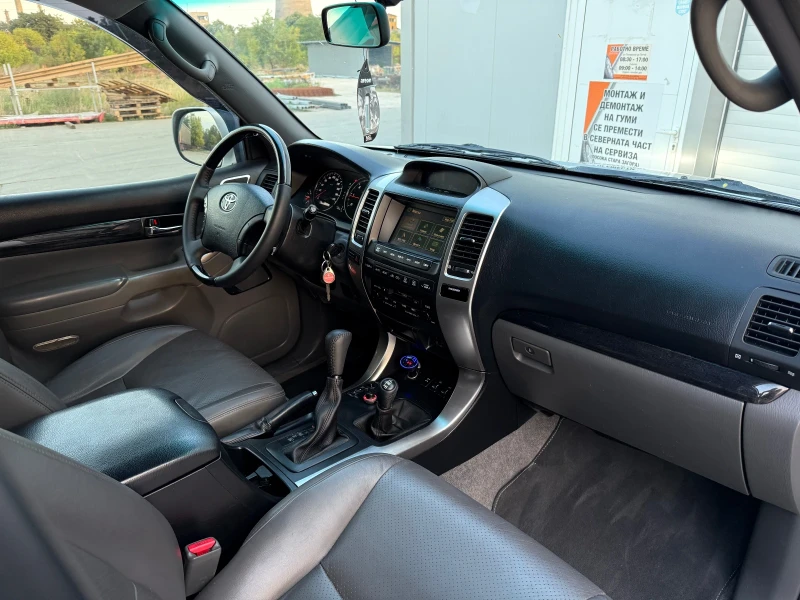 Toyota Land cruiser 3.0 D4D, снимка 9 - Автомобили и джипове - 52506267