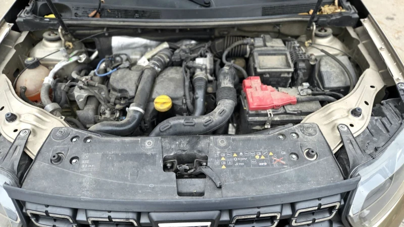 Dacia Duster 1.5dci / N1, снимка 11 - Автомобили и джипове - 52861974