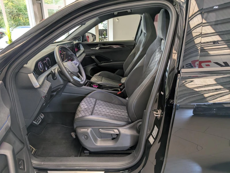 VW Tayron 2.0 TDI 4-MOTION R-LINE PANO H/K 360 7МЕСТЕН, снимка 6 - Автомобили и джипове - 52683790
